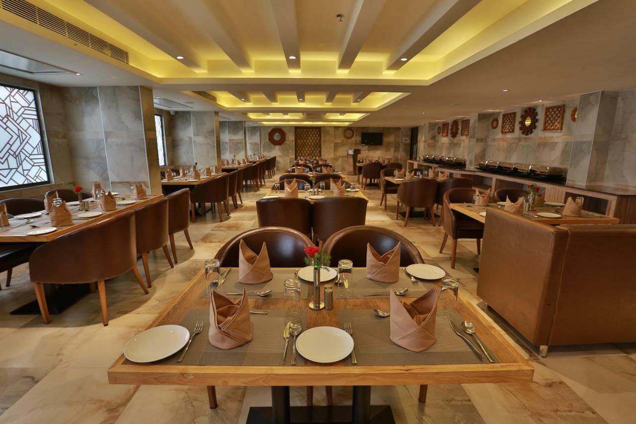 Hotel Luminara Kochi Екстериор снимка