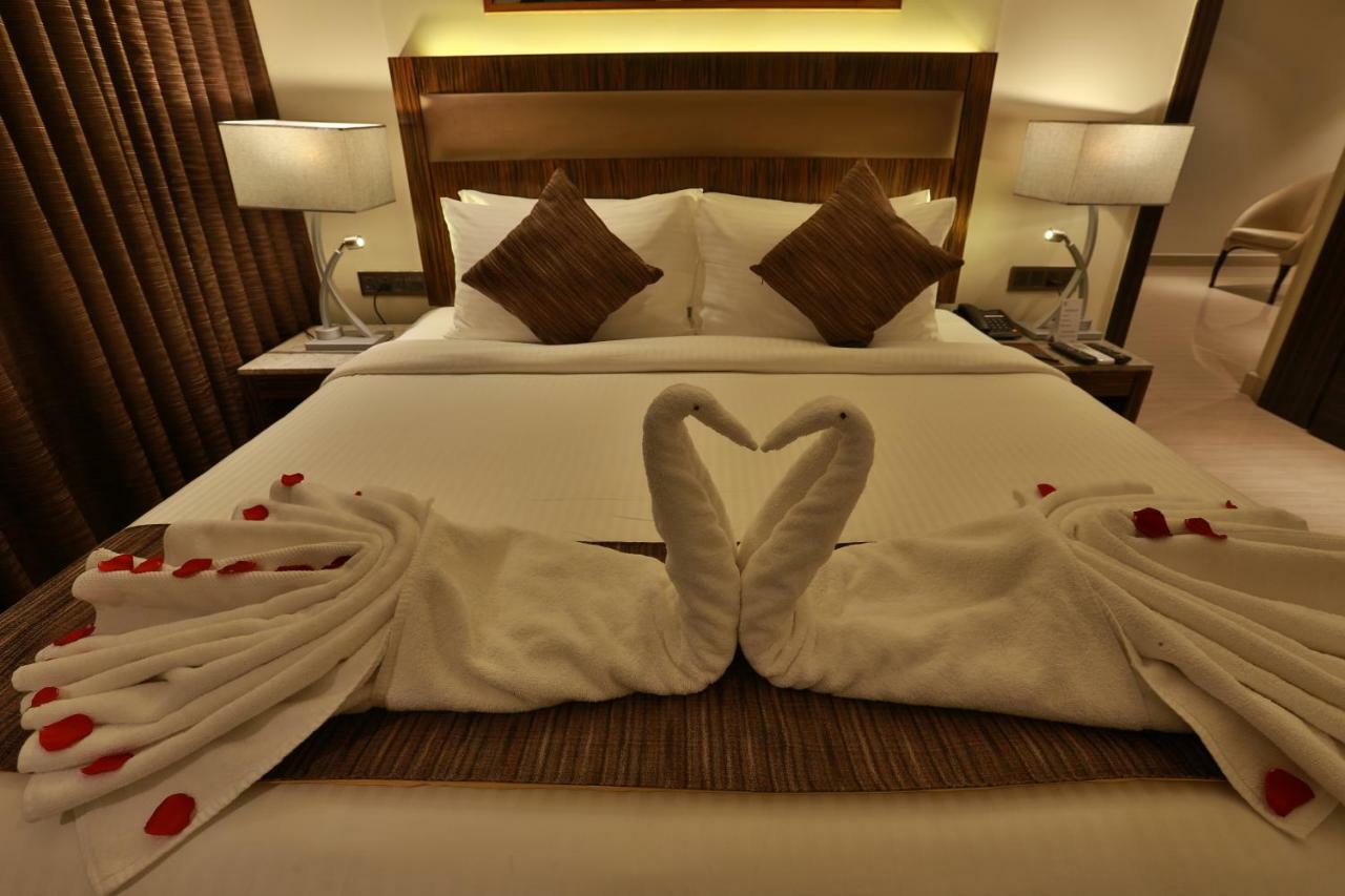Hotel Luminara Kochi Екстериор снимка