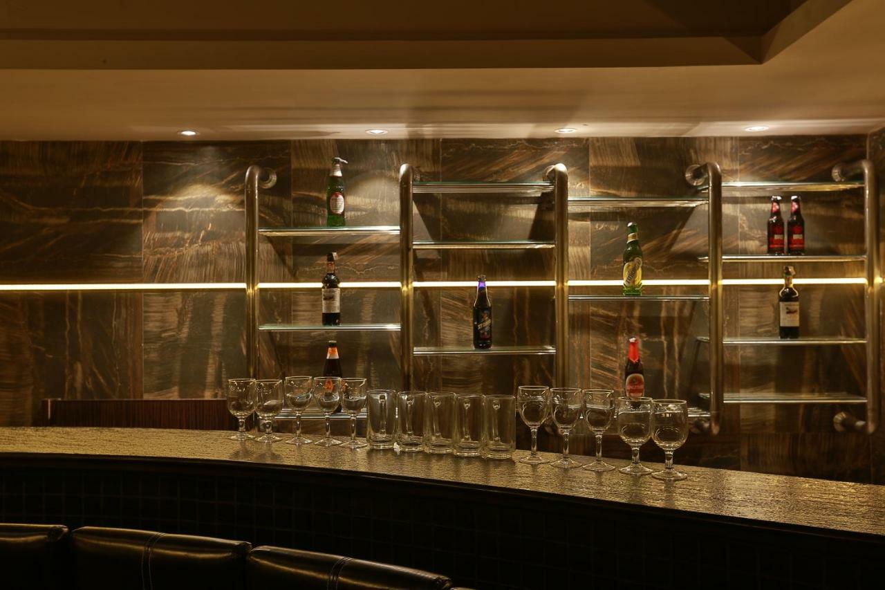 Hotel Luminara Kochi Екстериор снимка