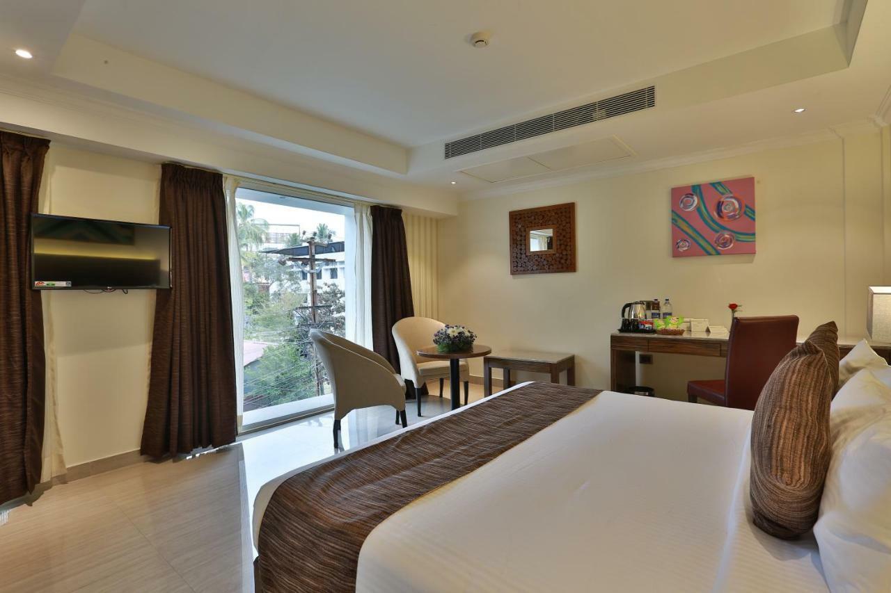 Hotel Luminara Kochi Екстериор снимка
